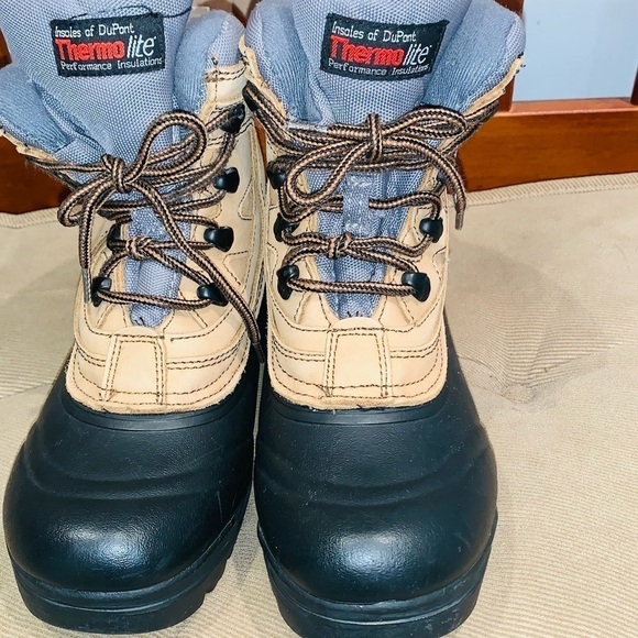 Thom McAn Shoes - Tom McAn Ladies  Thermo Lite Winter Hiking Boots.